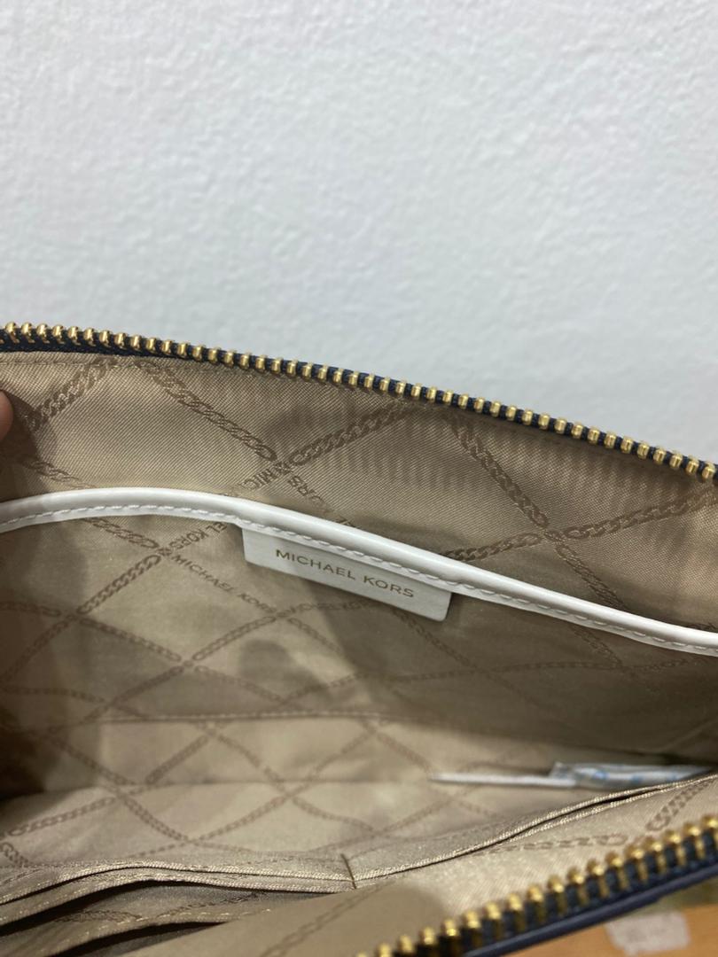 MICHAEL KORS, large wristlet, signature print, stripes blue - Image 4