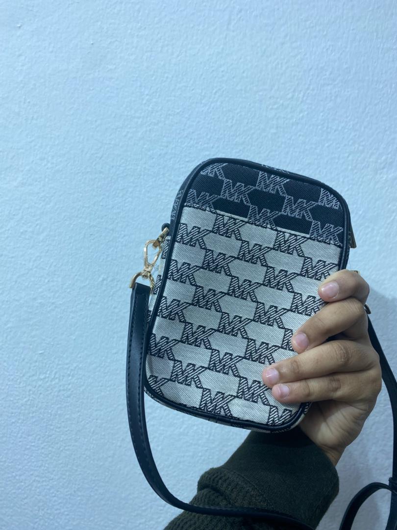 Michael Kors Crossbody - Image 3
