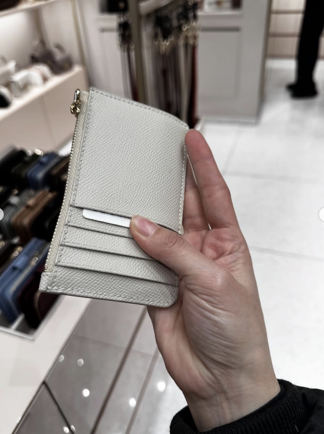 FURLA, classic, medium zip card holder, leather perla grey - Image 2