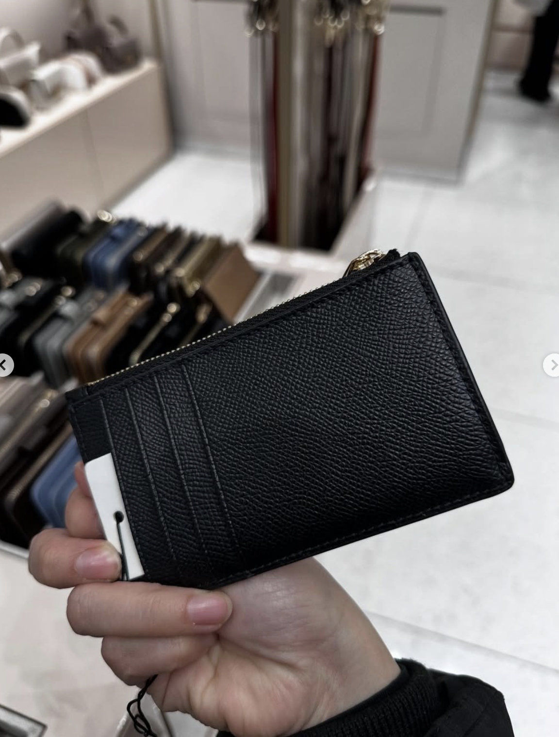 FURLA, classic, medium zip card holder, leather black - Image 2