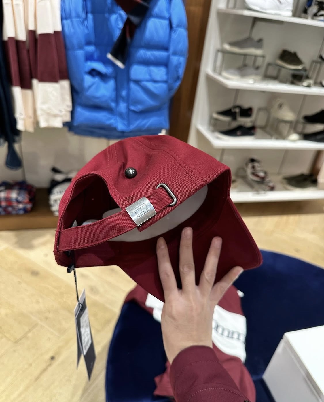 TOMMY HILFIGER, for adult, adjustable cap, dark red - Image 3